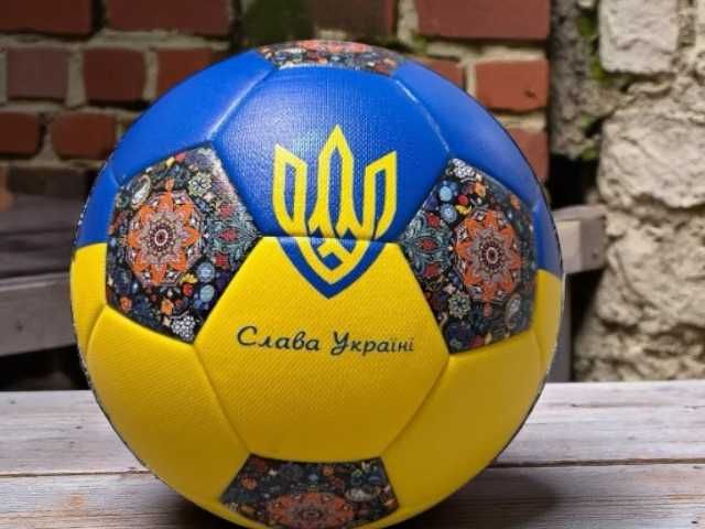 М'яч футбольний UKRAINE розмір 5, термошов повноцінний ігровий м'яч, вироблено всього 100штук