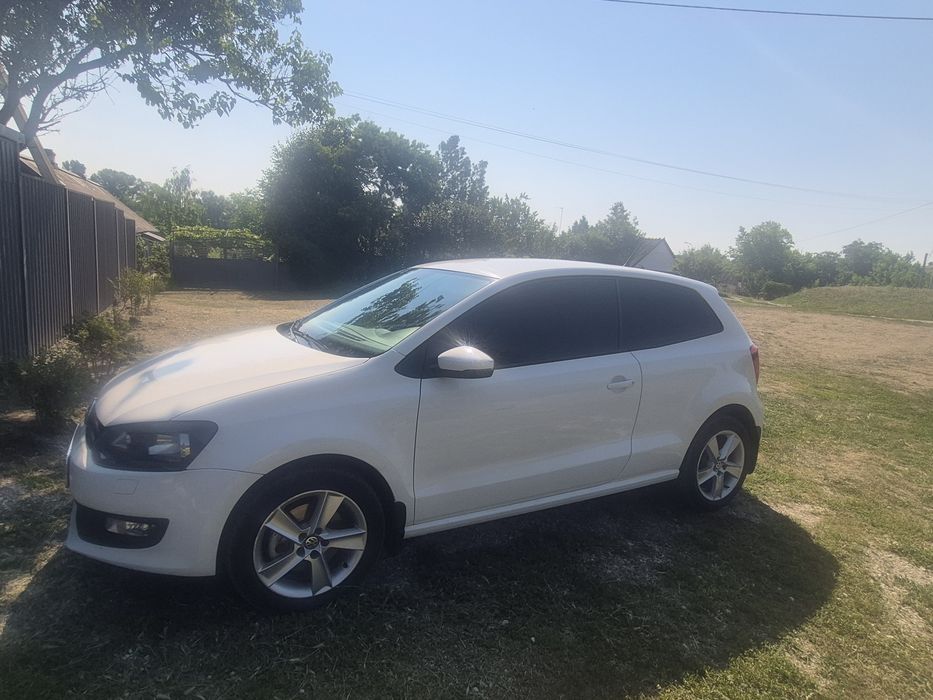 Продам автомобіль  Volkswagen  Polo
