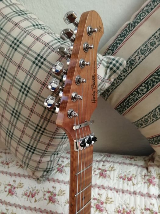 Harley Benton® Pro. St-80 Radiant Red.