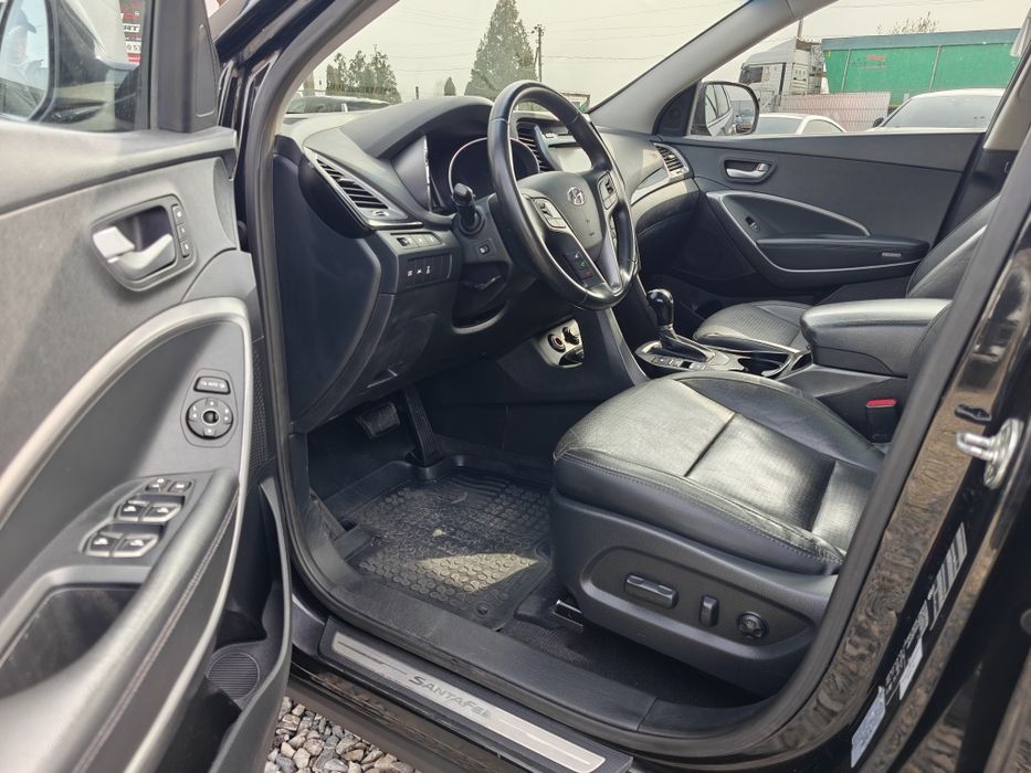 Hyundai Grand Santa Fe