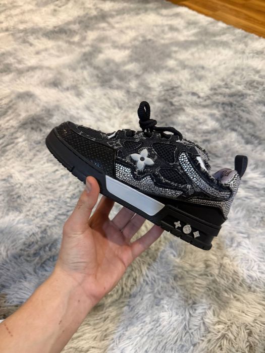 кросівки louis vuitton