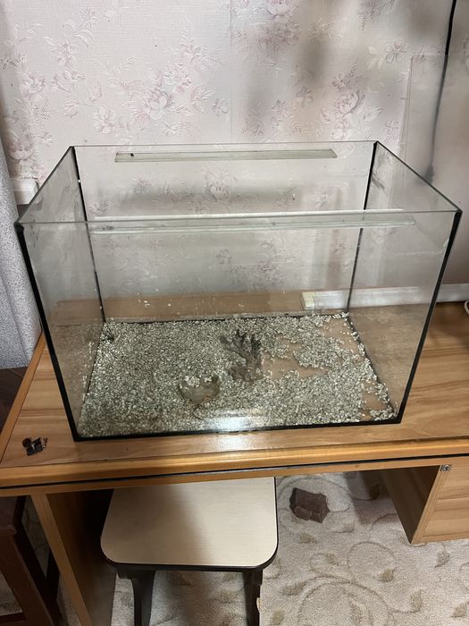 Продам  2 Аквариума