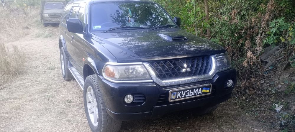 Митсубісі паджеро спорт