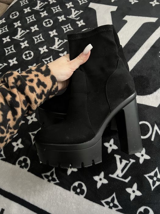 Продам ботиночки