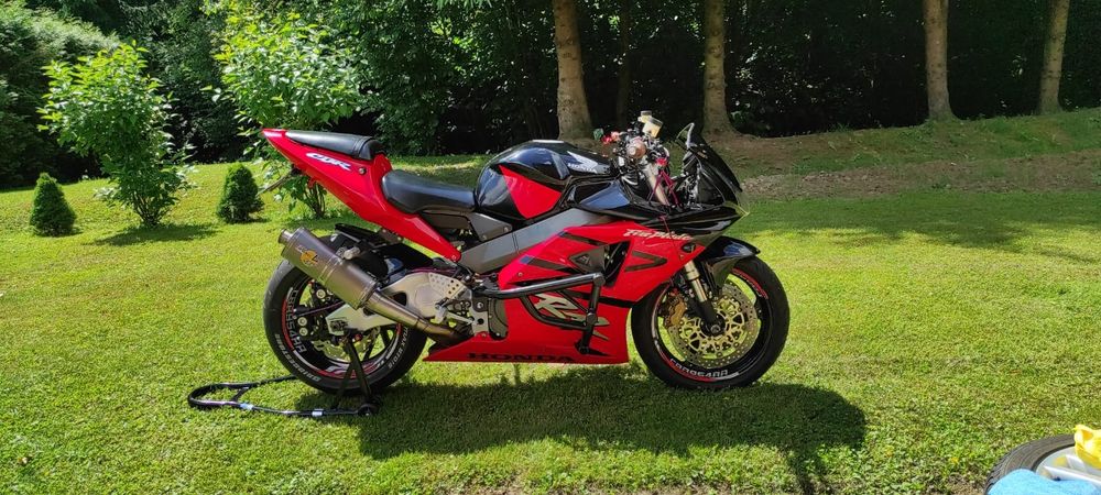 Honda CBR 954RR FIREBLADE zadbana