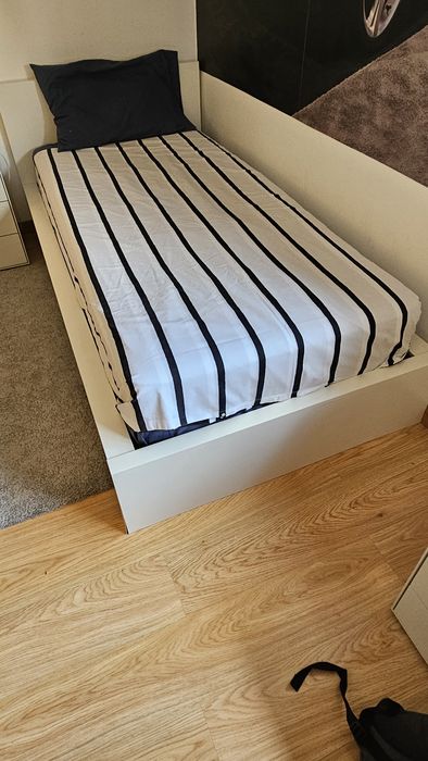 Vendo cama IKEA MALM com colchão premium