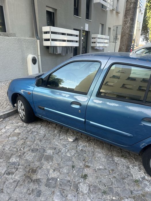 Renault clio usado em bom estado