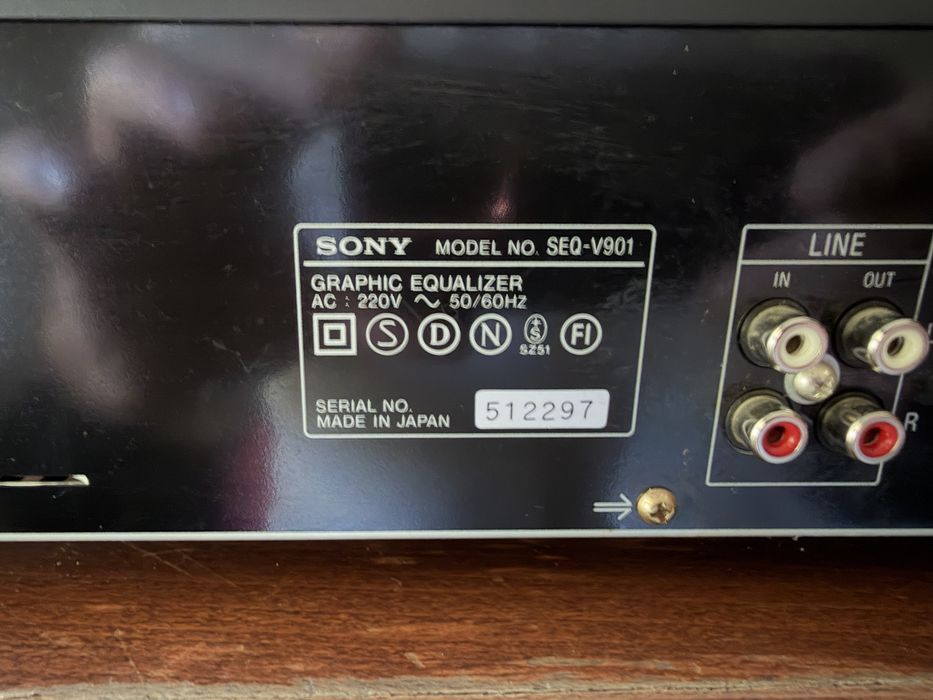 Equalizer Sony Seq V901 midi