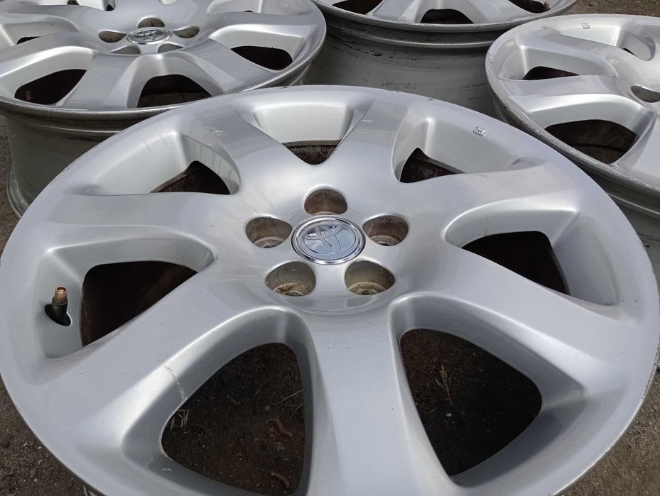 Alufelgi 17 cali 5x100 TOYOTA Avensis Corolla Verso i inne