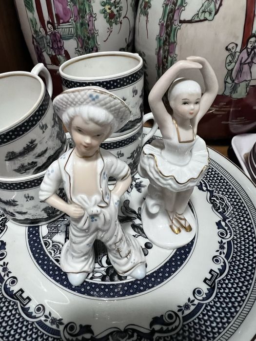 Conjunto Bailarina e Menino em Ceramica