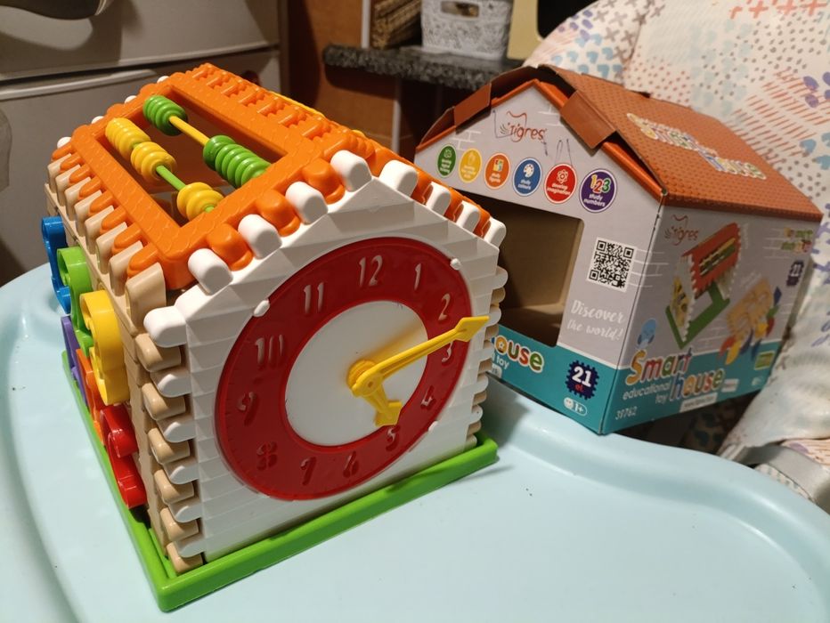 Сортер та іграшки