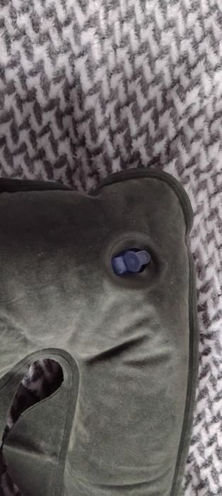 Zagłówek podróży składany