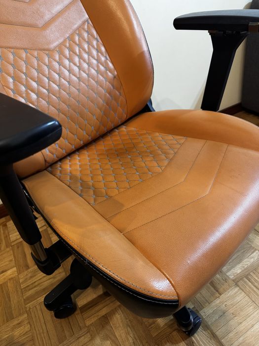 cadeira noblechairs cognac