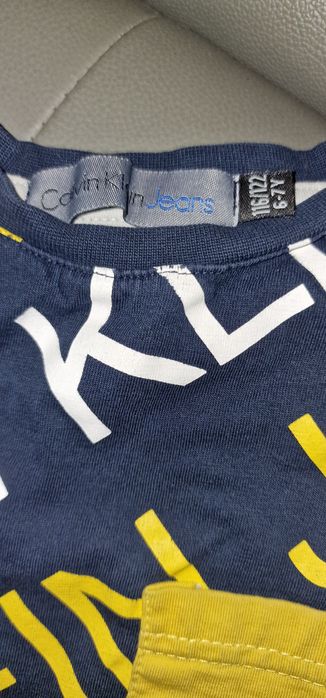 Calvin Klein dla dziecka malego 116-122