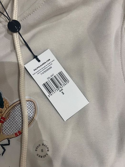 Camisola capuz com pelo