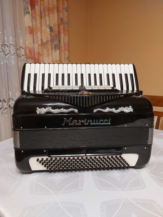 Akordeon Marinucci 120