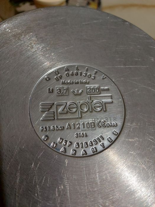 Кастрюля от Zepter объем 3,7 литра диаметр 20 см, сталь 316 L