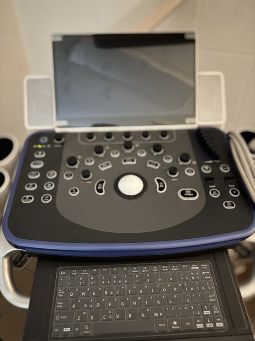 Zestaw weterynaryjny Mindray Vetus 7 (3 głowice, wózek)