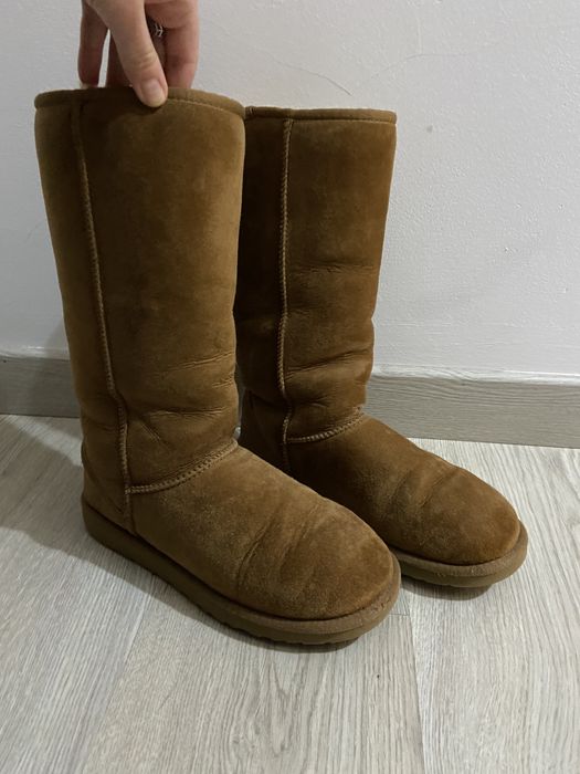 Bota UGG castanha