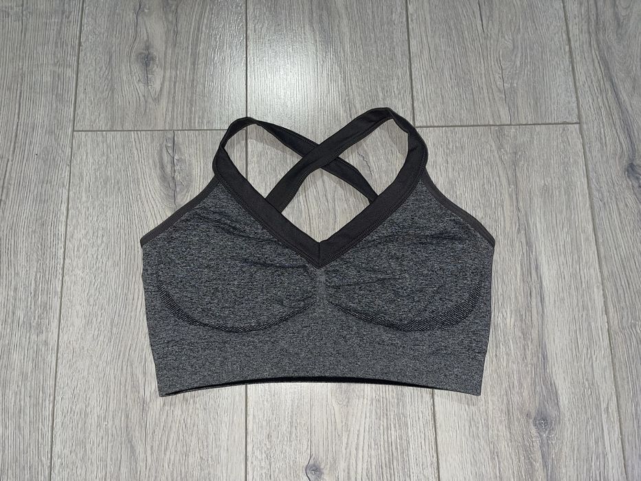 Топ спортивний