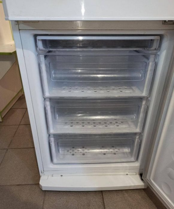 Холодильник Samsung RL41SBSW