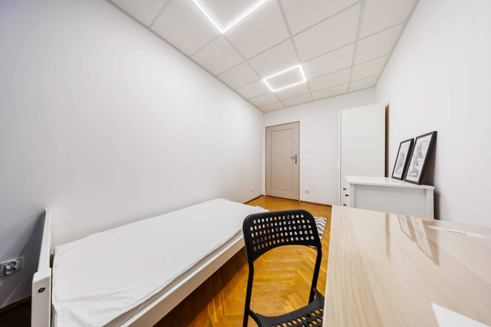 Pokój ul. Pułaskiego, w Mieszkaniu 3 pokojowym, Centrum, po Remoncie