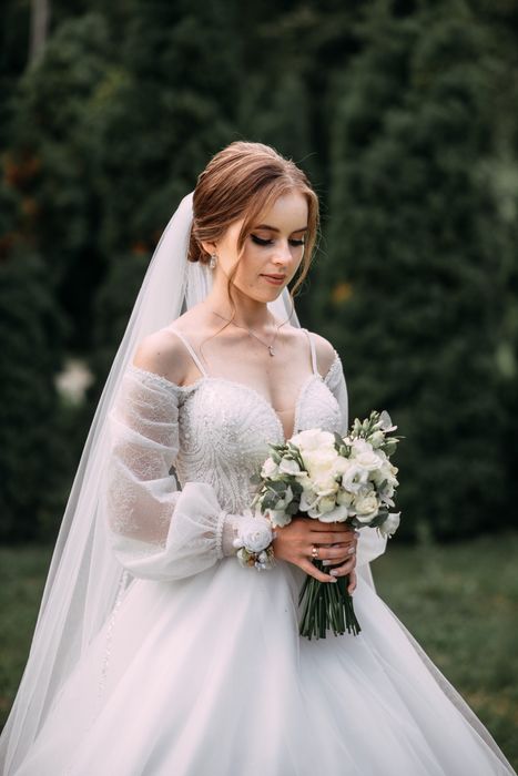 Продаю свою  весільну сукню