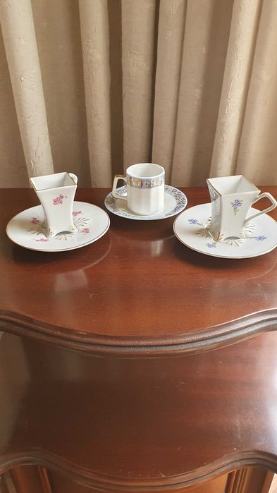 Chávenas e Pires de Porcelanas D´ARTVAL e Japonesa