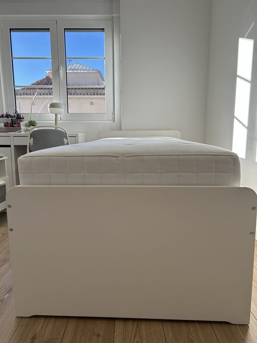 Cama SLAKT  IKEA com 2 gavetas e cama gavetão  90 x 200 cm