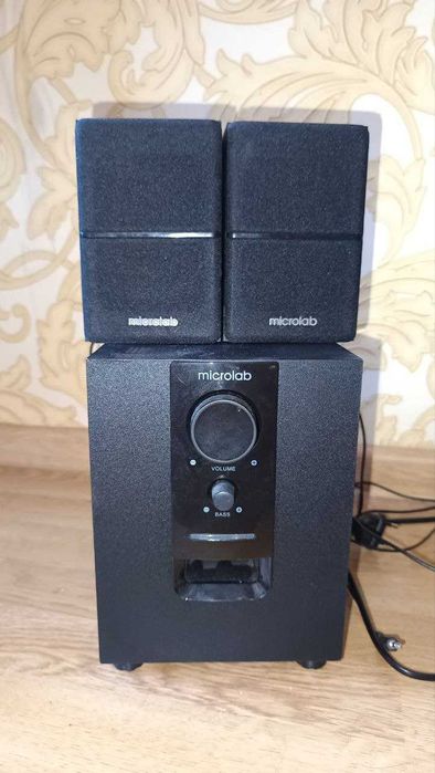 Акустична система Microlab M-106 (2 сателіти і 1 сабвуфер)