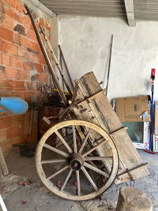 Carroça antiga à venda