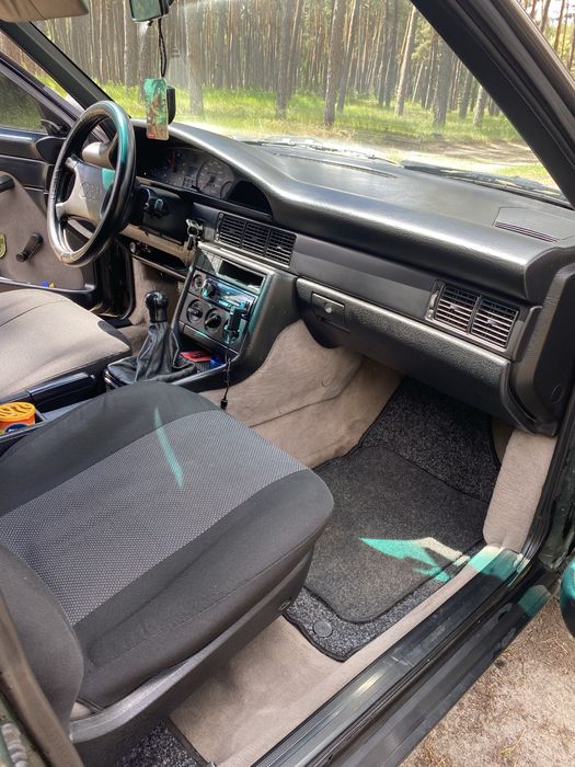 Продам Audi 100