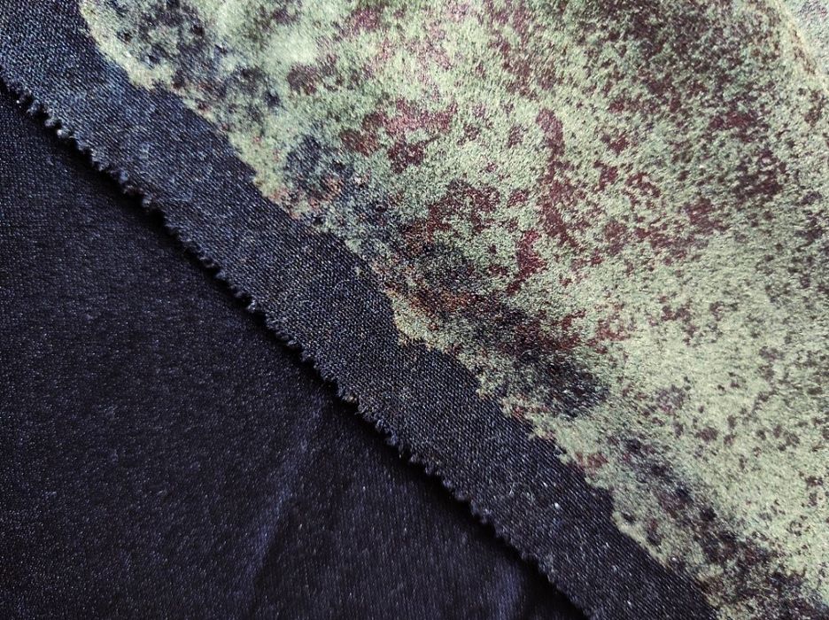 Продам відріз (10 метрів)тканини