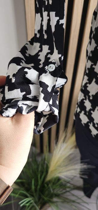 Bluzka czarno biała minimal elegant Old Money mankiety rozmiar XS,S ,M