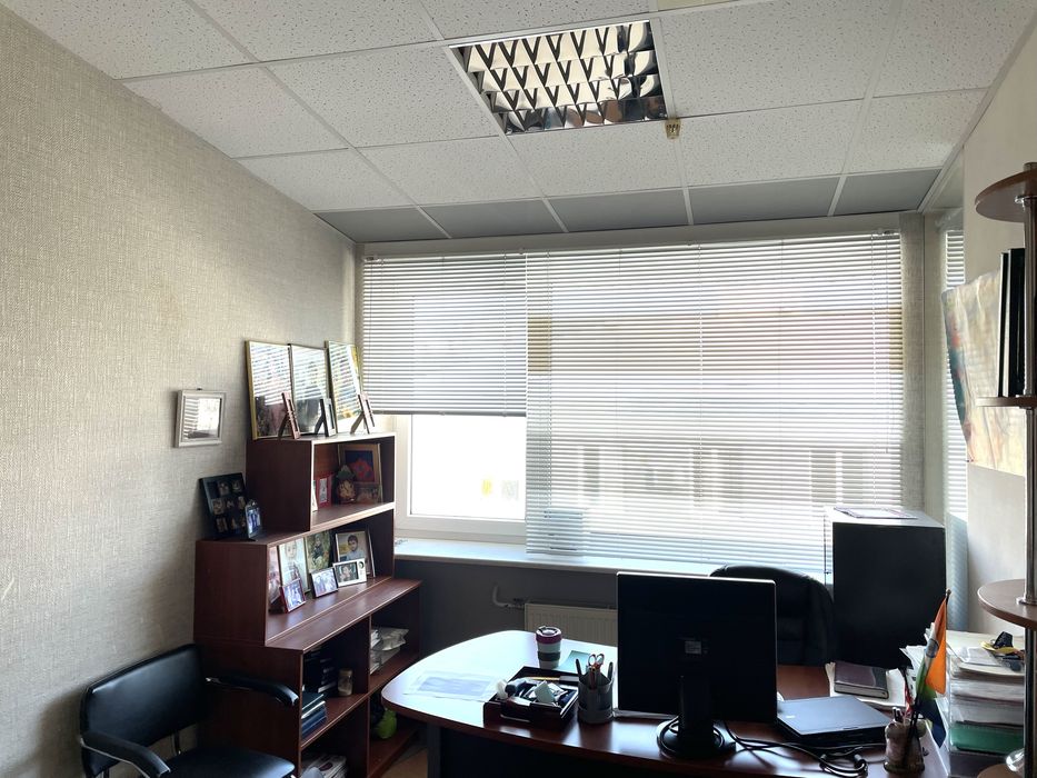 Сдам помещение 15м в Центре возле метро Научная