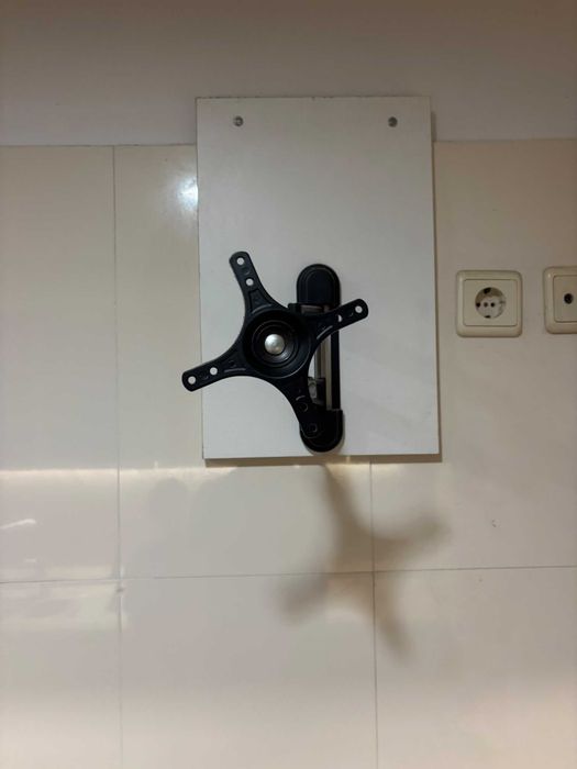 Suporte de Parede Articulado para pequenos Monitores ou Televisões