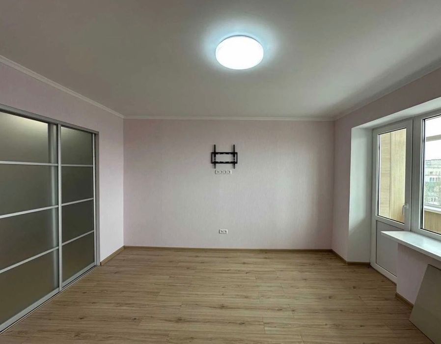 ВІД ВЛАСНИКА!Продаж великогабаритної квартири,2кім,вул Дунайська