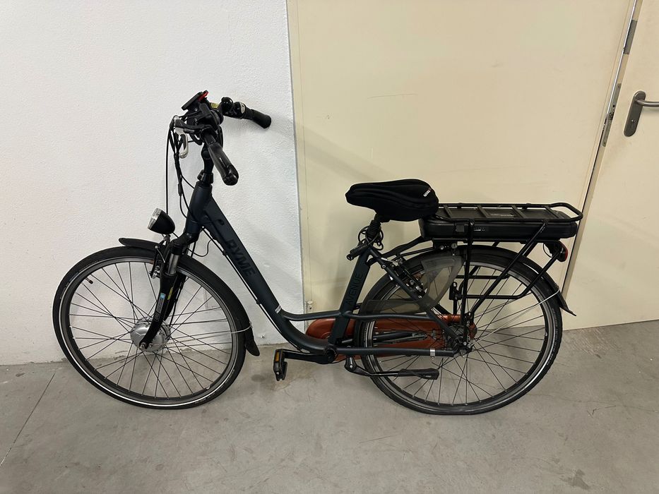 Foldable electrical bicycle