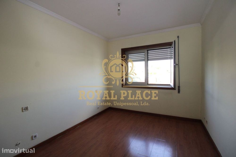 Apartamento T2, Paços de Brandão