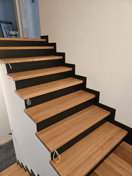 Schody drewniane producent balustrady