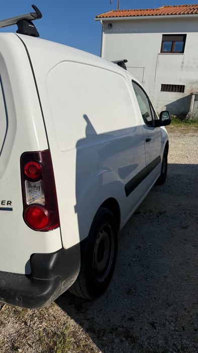 Viatura Peugeut Partner