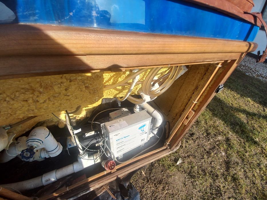 SPRZEDAM jacuzzi  pilnnie