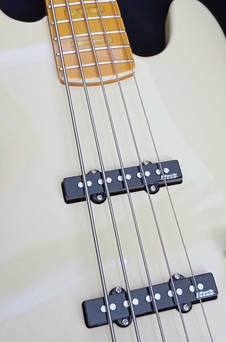 Markbass Gloxy 5 strings como novo