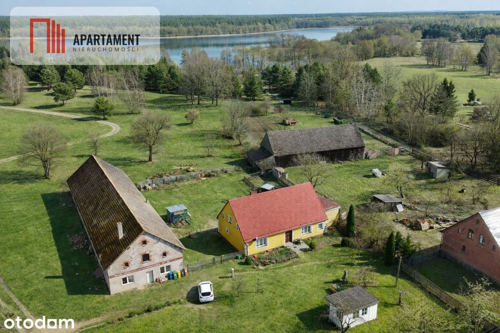 Siedlisko w sąsiedztwie jeziora i lasu