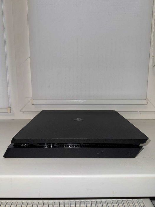 Playstation 4 slim 1tb