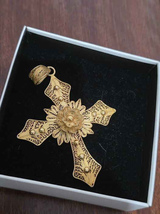Cruz em Filigrana Portuguesa - Pingente em Prata Banhada a Ouro