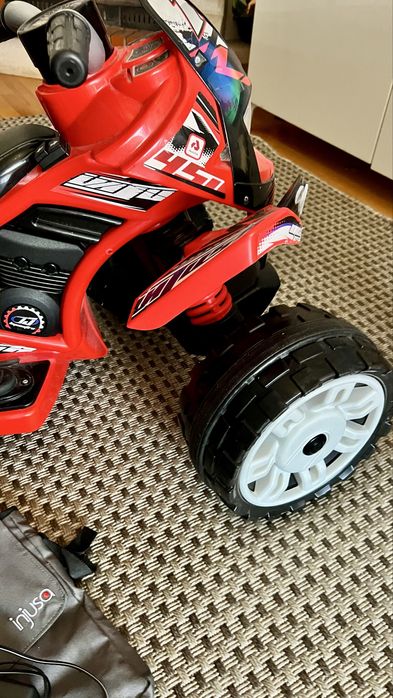 Mota quadriciclo Injusa The Beast 12V - impecavel com garantia