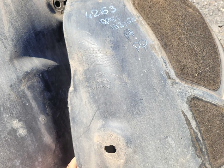 Nadkole przednie prawe prawy przód Opel Insignia A 1324.1161/1162