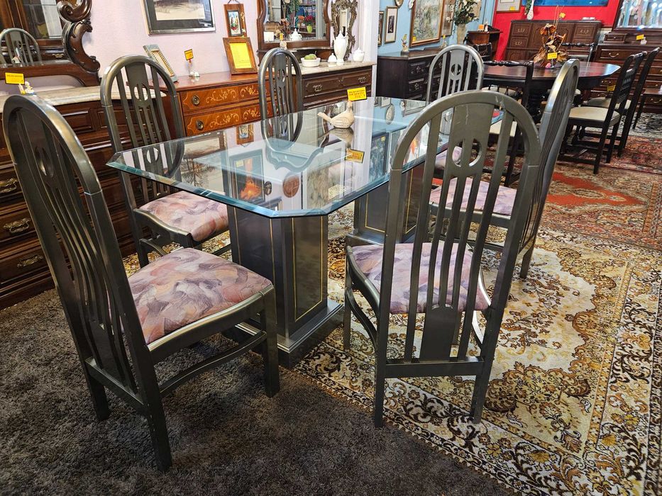 Conjunto de mesa e 6 cadeiras - Marcas de uso no vidro ma me