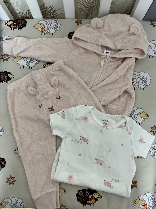 Костюм Carters на 12 місяців